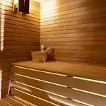 In With Sauna & Hot Tub Dağ evi
