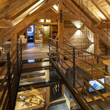 In With Sauna & Hot Tub Chalet