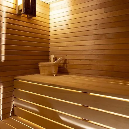 In With Sauna & Hot Tub Chalet