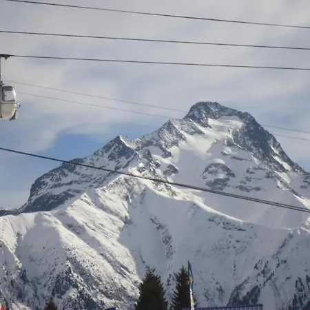 Domek alpejski In With Sauna & Hot Tub *