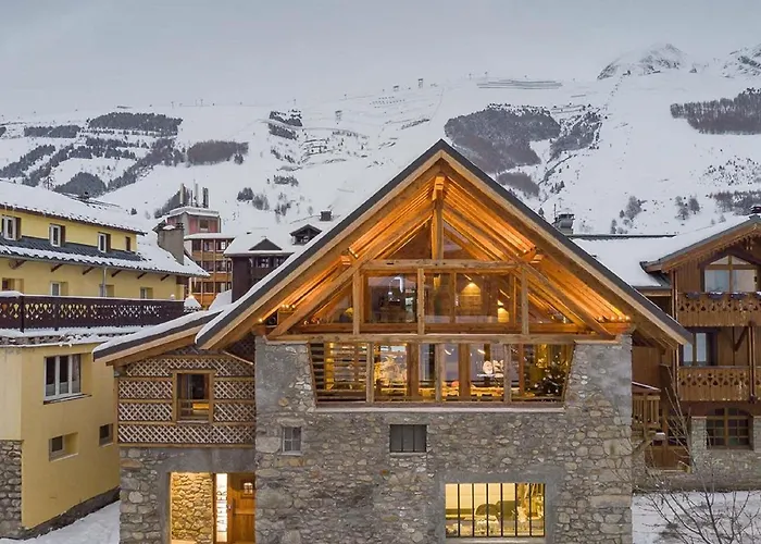 In With Sauna & Hot Tub