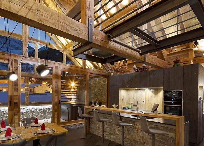 In With Sauna & Hot Tub *