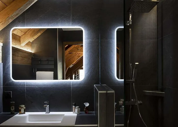 In With Sauna & Hot Tub شاليه *