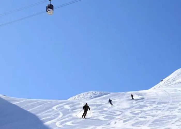 In With Sauna & Hot Tub